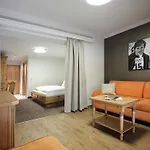 Bed & Breakfast Hotel Garni Pinzgau, Relax & Lifestyle 4*