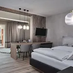 Hotel Garni Pinzgau, Relax & Lifestyle Bed & Breakfast