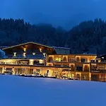 Hotel Garni Pinzgau, Relax & Lifestyle 4*