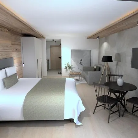 Frühstückspension Garni Pinzgau, Bernd Hüttl 3*