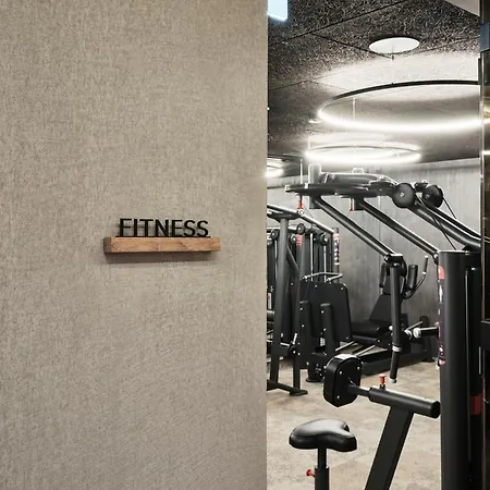 Garni Pinzgau, Fabian Huettl 4*