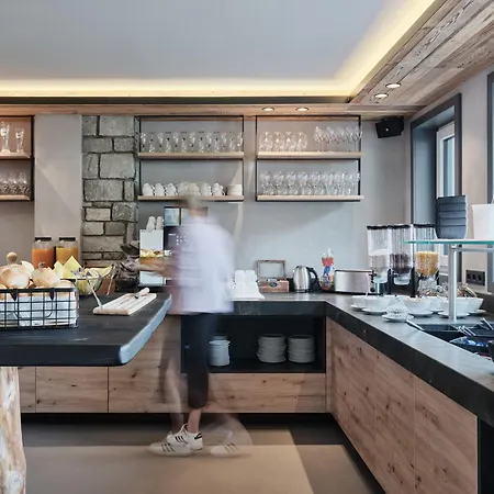 Garni Pinzgau, Relax & Lifestyle 住宿加早餐酒店 4*