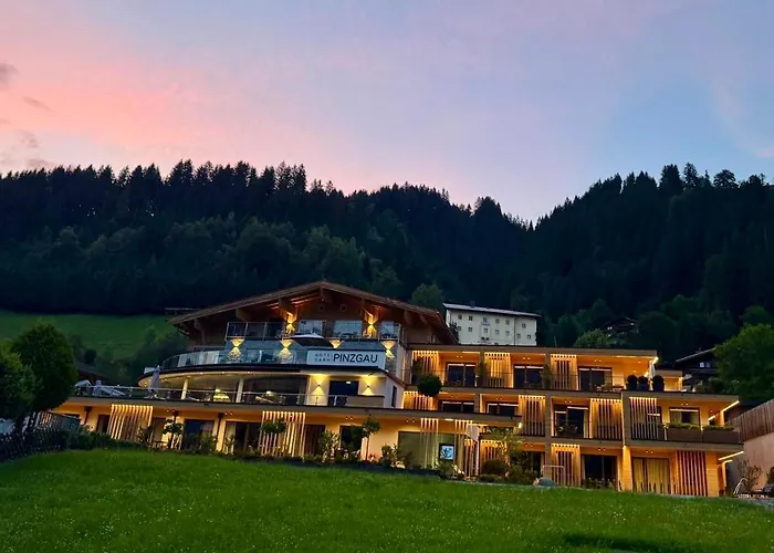 Hotel Garni Pinzgau, Relax & Lifestyle ベッド・アンド・ブレックファスト 4*