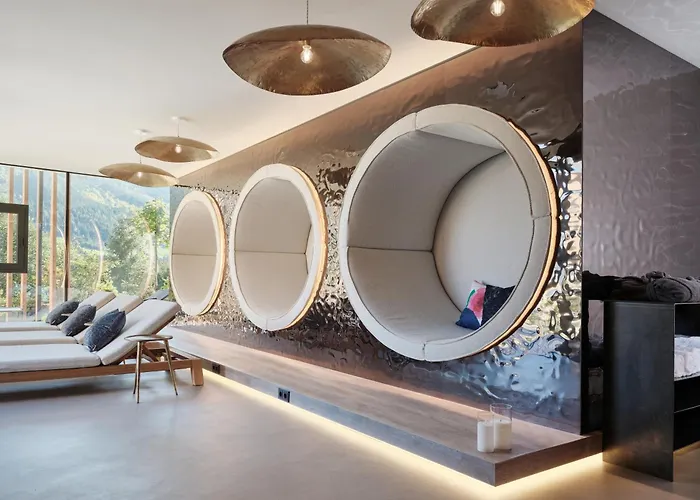 Hotel Garni Pinzgau, Relax & Lifestyle ベッド・アンド・ブレックファスト 4*